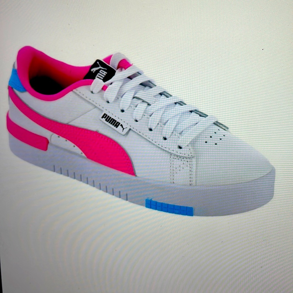 PUMA Jada SC Tennis Shoe for Women Size 10